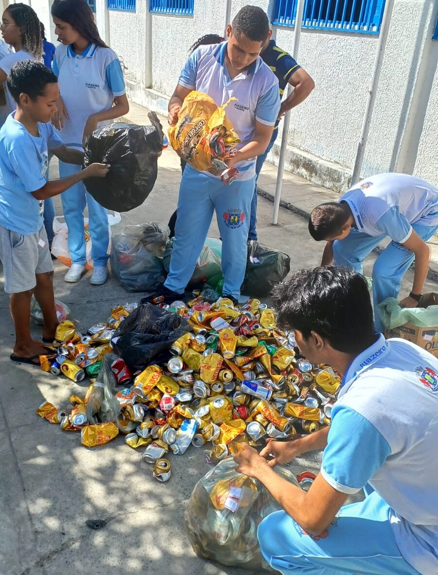 Projeto em Juazeiro incentiva reciclagem de produtos nas escolas