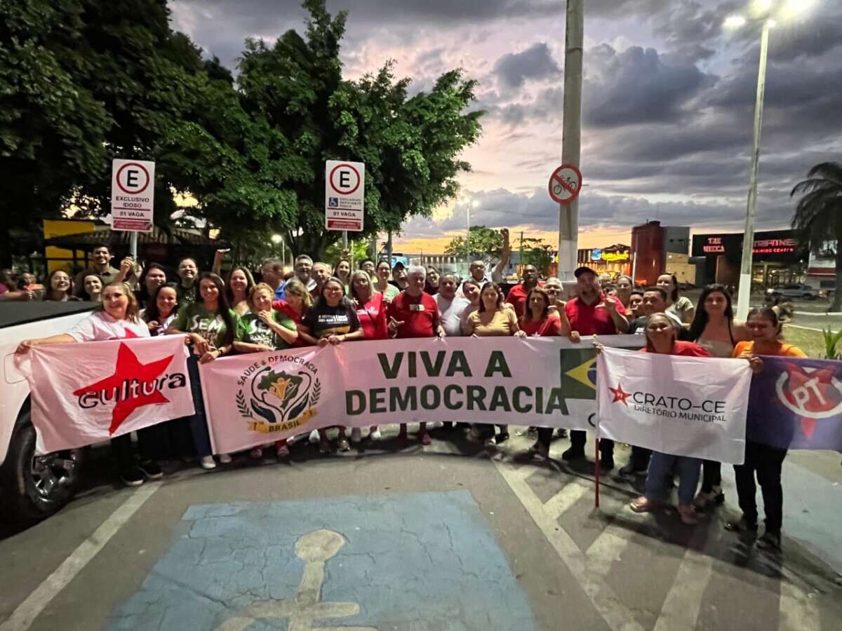 Juazeiro do Norte realiza ato em defesa da democracia