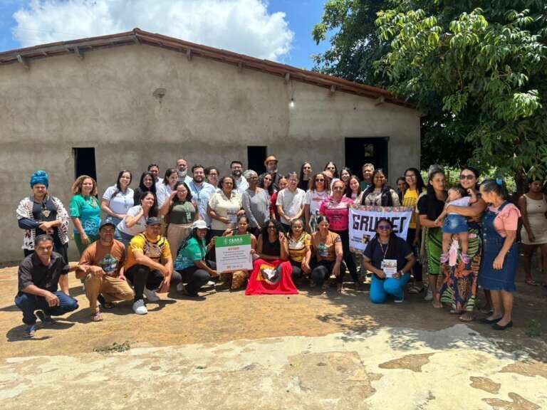 Quilombo Serra dos Mulatos recebe visita de solidariedade após ameaças