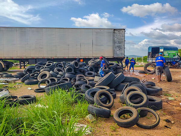 Várzea Alegre recolhe quase 16 toneladas de pneus para destinação correta