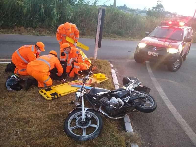 Motociclista morre após colisão com veículo de grande porte em Jati