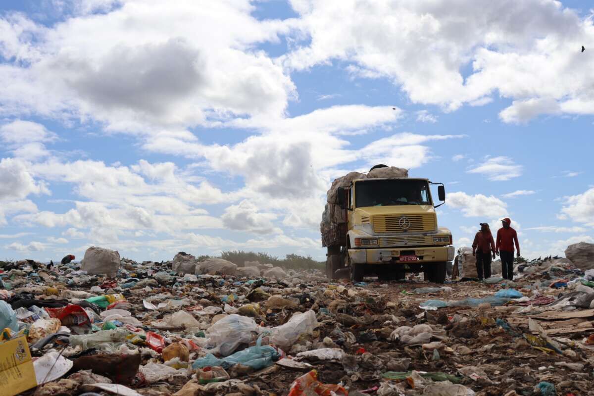 Mais de 90% das cidades do Cariri ainda descartam lixo em lixões