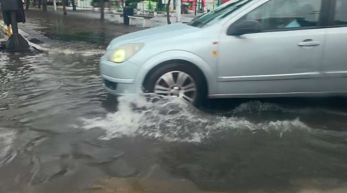 Chuvas causam transtorno no Crajubar