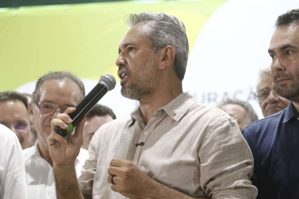 Elmano debate política, discute eleição e aponta ações do Governo