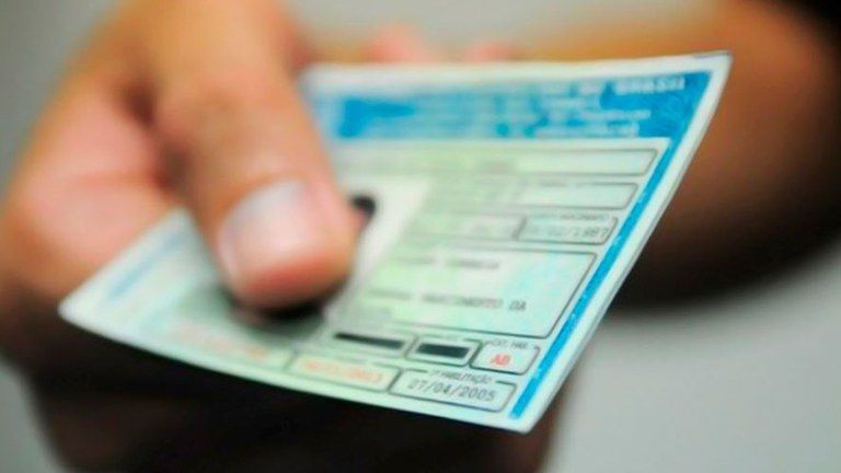 Detran atende candidatos da CNH Popular em Salitre