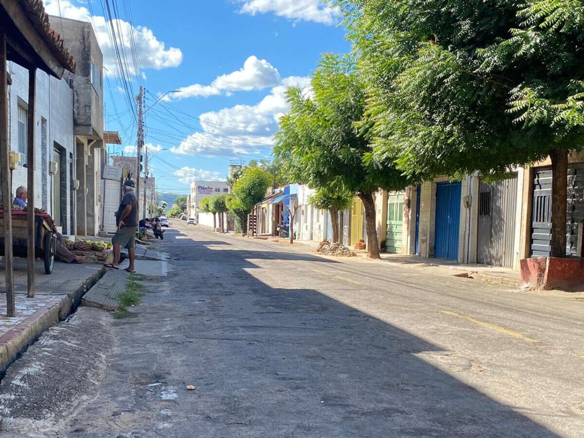 Mais de 2.500 casas em Juazeiro possuem rede de esgoto, mas não estão conectadas