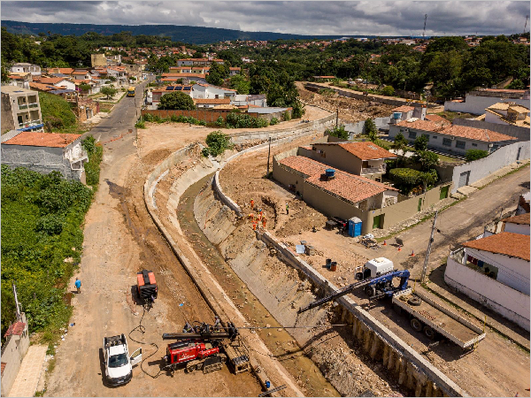 Obras do Canal do Rio Grangeiro chegam a 50% de execução