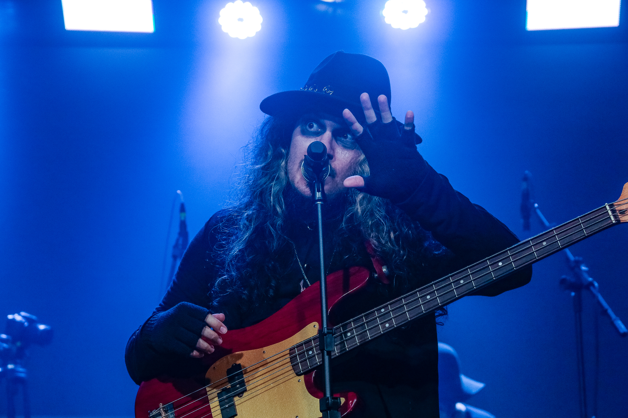 Nóis’Y Vendel cria o rock baiônico ao fundir metal e tradição nordestina
