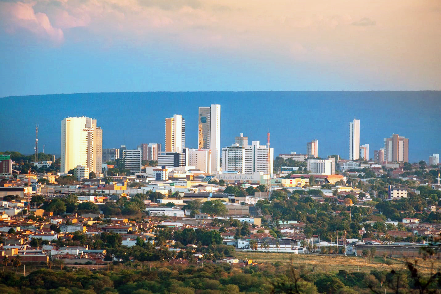 Renda recorde no Brasil expõe desigualdade entre municípios do Cariri