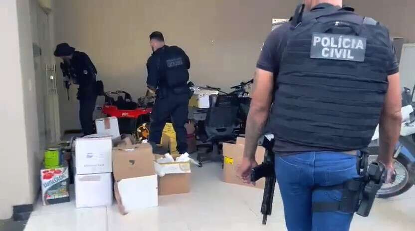 Operação contra fraudes milionárias cumpre mandado no Crato