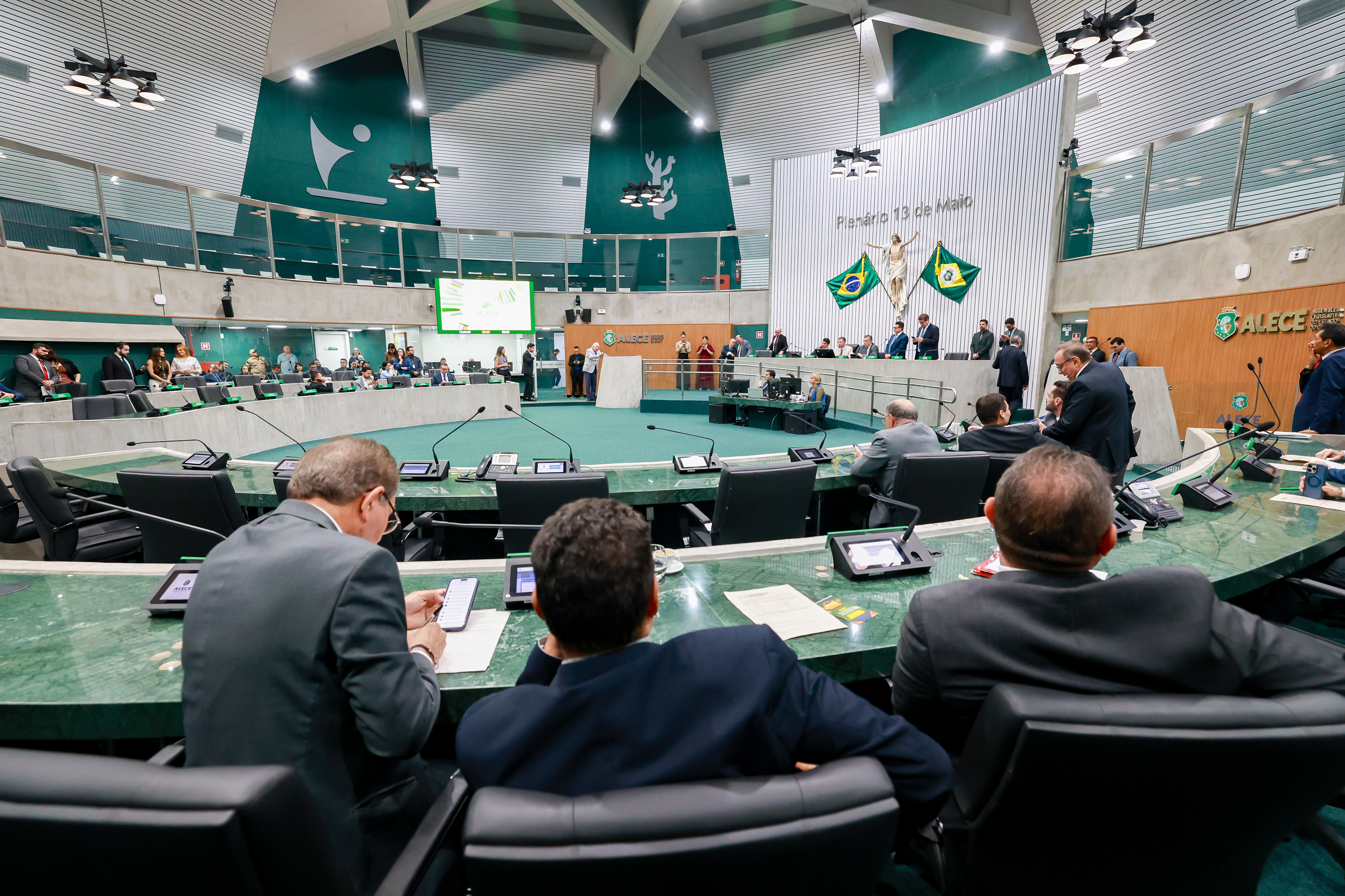 Alece aprova projeto que garante recursos para a Casa da Criança e do Adolescente