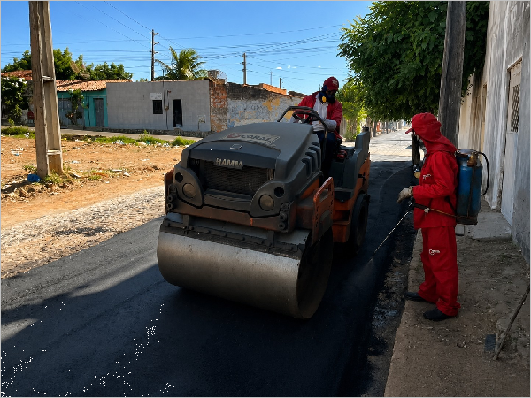 Bairro Triângulo recebe pavimentação em cinco ruas; confira quais