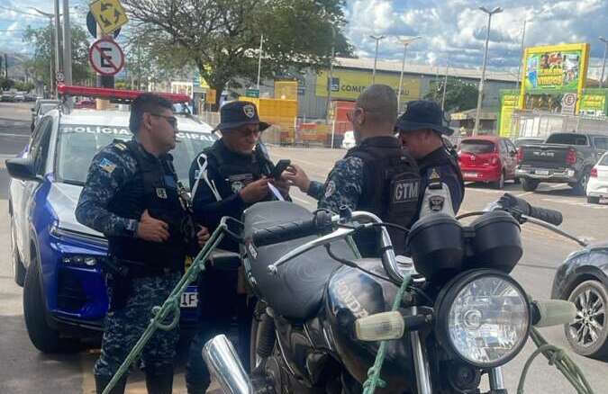 Moto com mais de 100 infrações é apreendida em Juazeiro do Norte