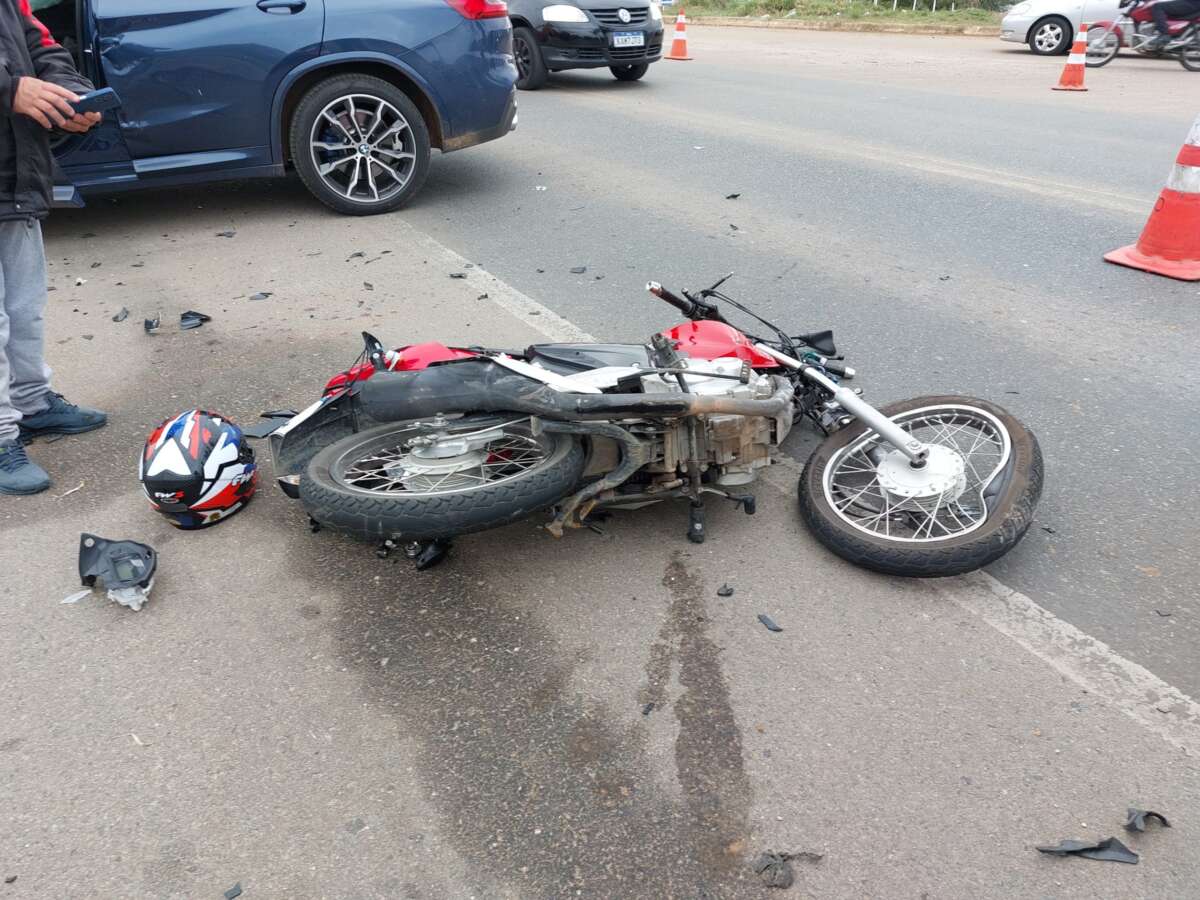 Dois homens morrem em acidentes com motos neste sábado