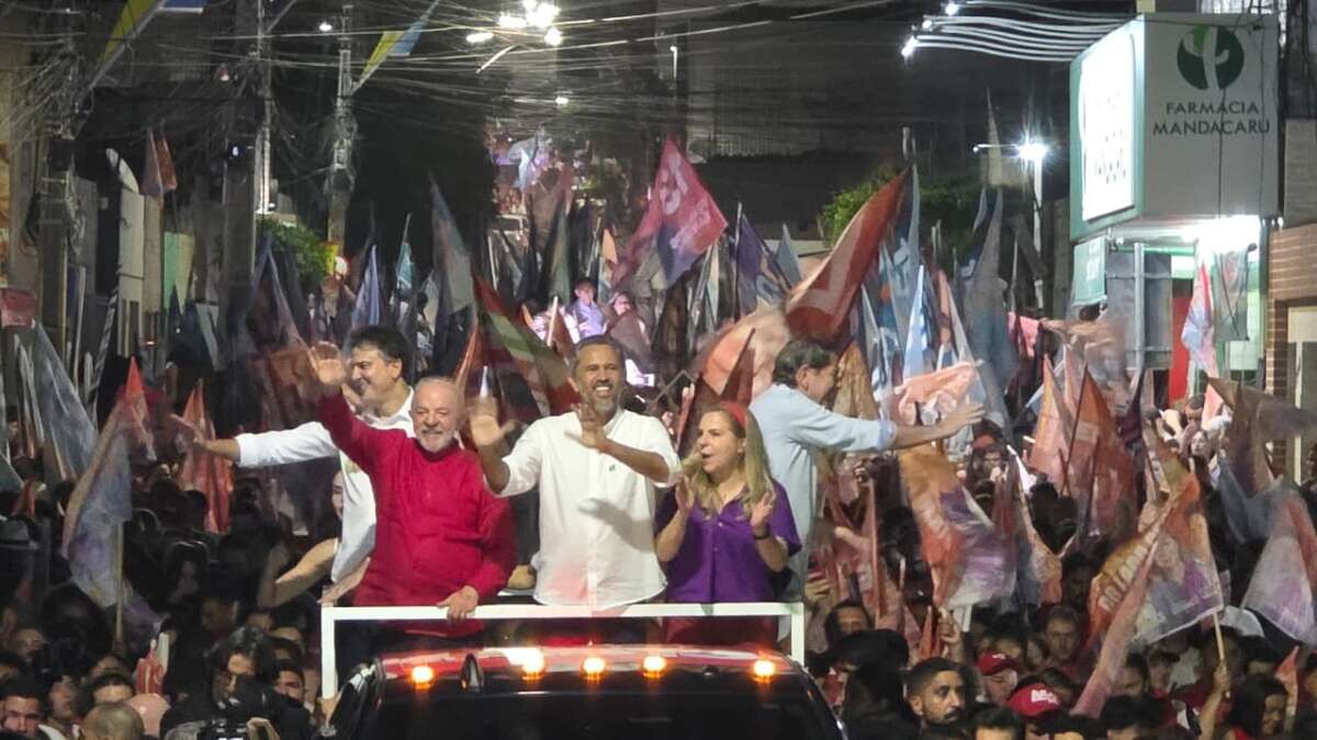 Lula defende autonomia do povo brasileiro durante caminhada em Juazeiro