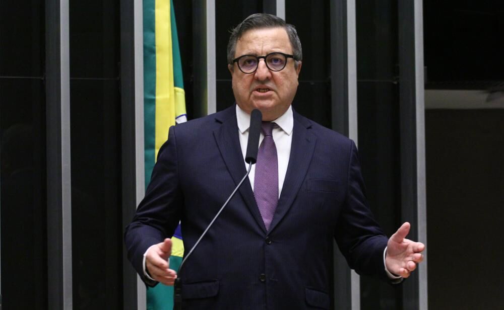 Danilo Forte critica STF e defende limites para ministros