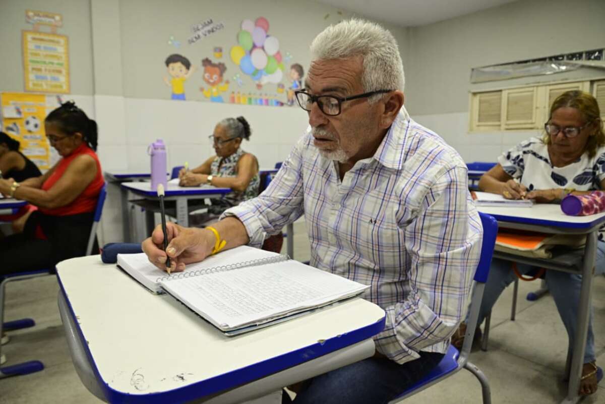 Idosos que participaram do Brasil Alfabetizado entram na EJA em Juazeiro 