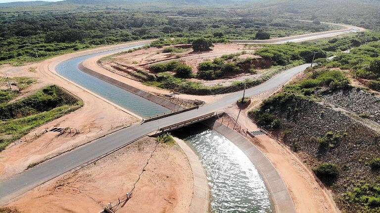 Ministro visita obras do CAC e anuncia empreendimento hídrico em Mauriti