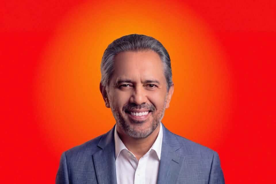 Elmano de Freitas é reeleito governador do Ceará