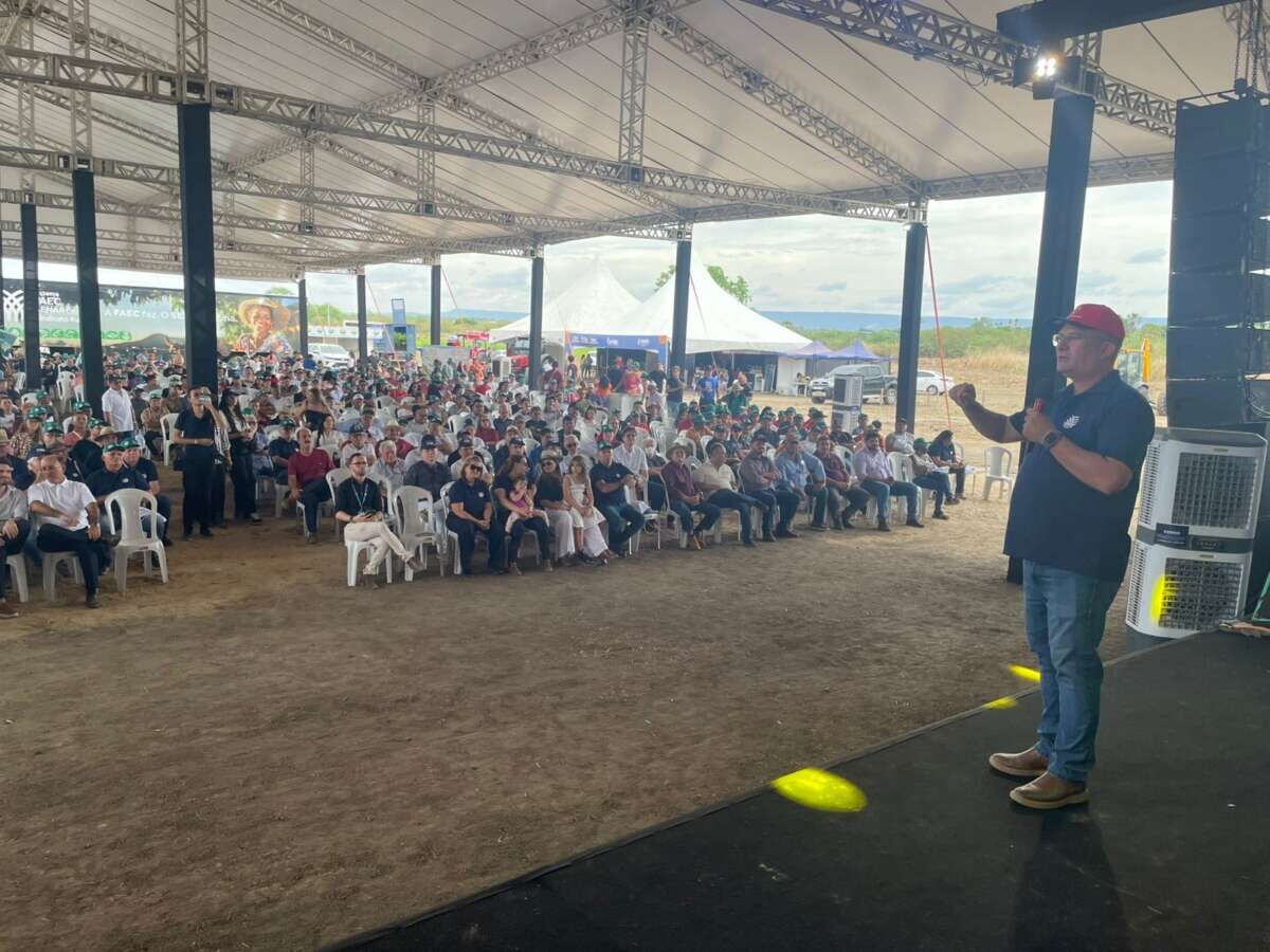Feira em Barbalha reúne empresas nacionais e internacionais do agronegócio