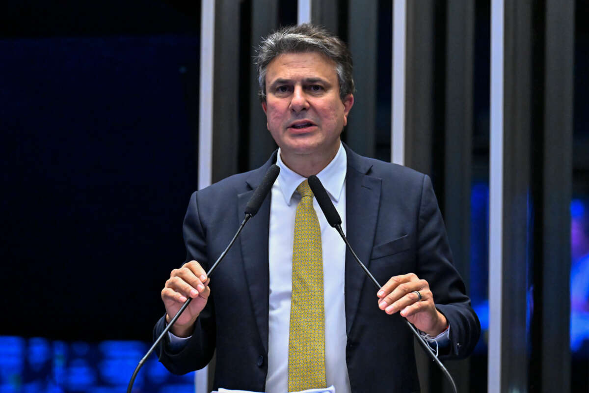 Camilo Santana ganha protagonismo na campanha de Lula no 2º turno