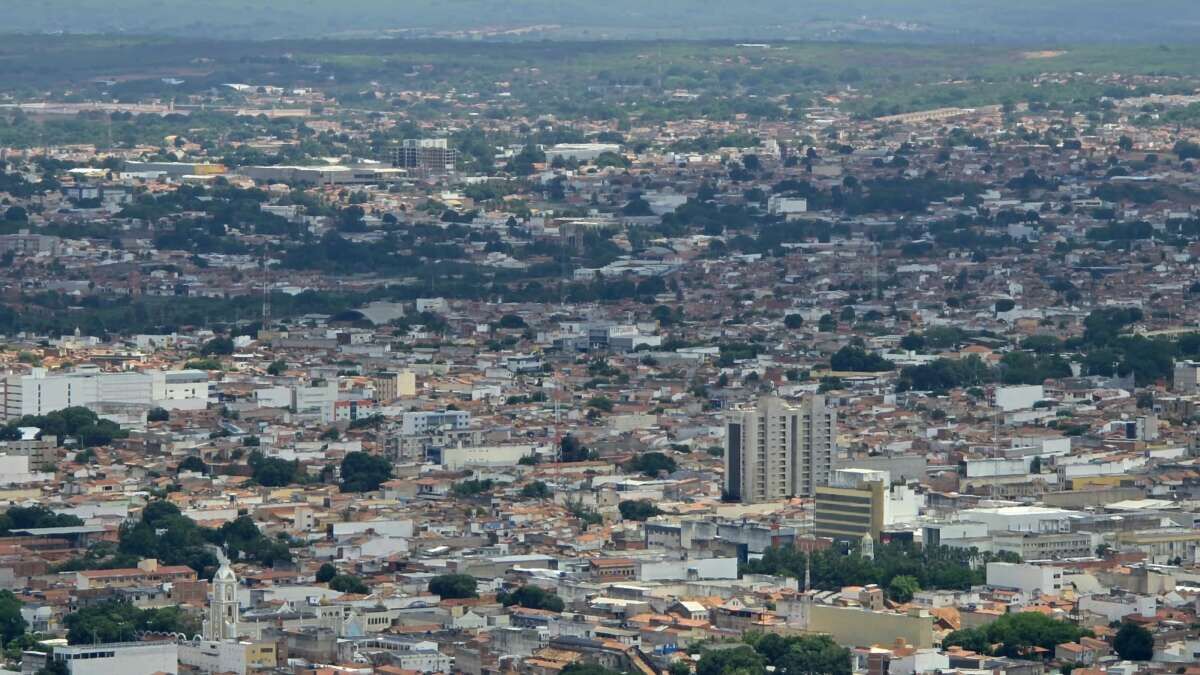 Construção civil avança em Juazeiro com mais de 2 mil alvarás emitidos